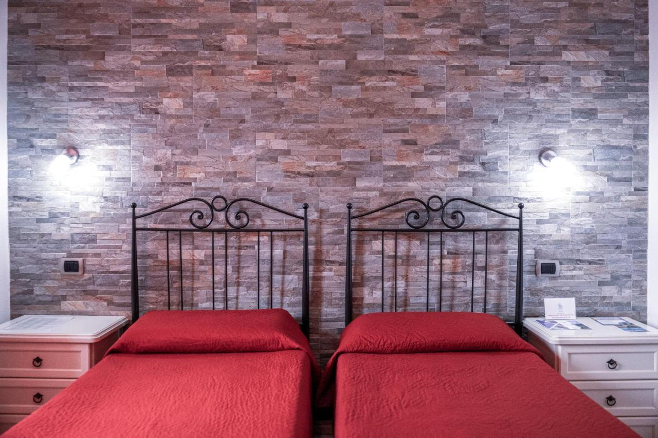 Hotel Mare Sole San Teodoro  Zewnętrze zdjęcie